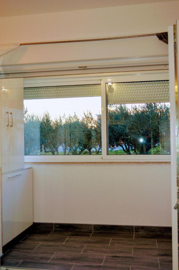Mihaela Studio Apartmans 150M Near The Beach Kastela Dış mekan fotoğraf