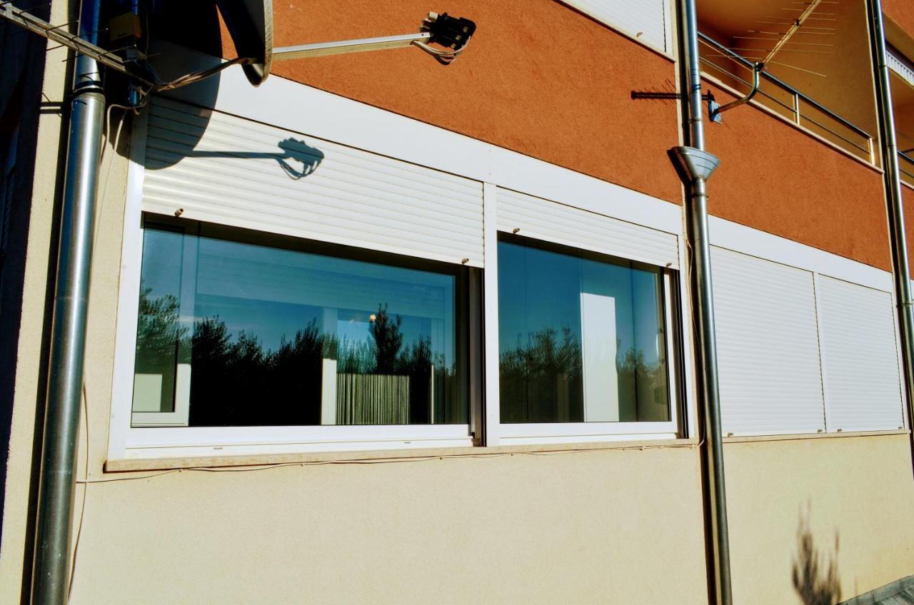 Mihaela Studio Apartmans 150M Near The Beach Kastela Dış mekan fotoğraf