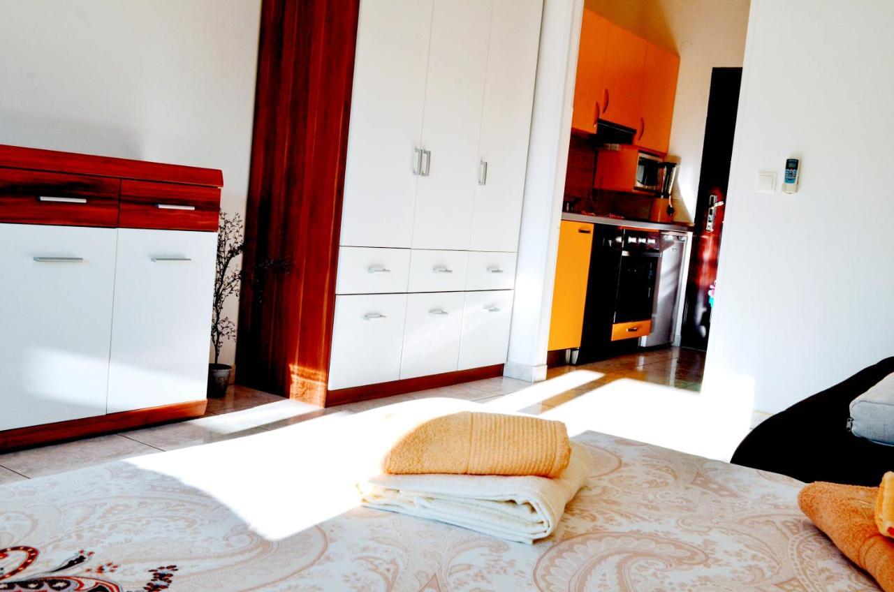 Mihaela Studio Apartmans 150M Near The Beach Kastela Dış mekan fotoğraf