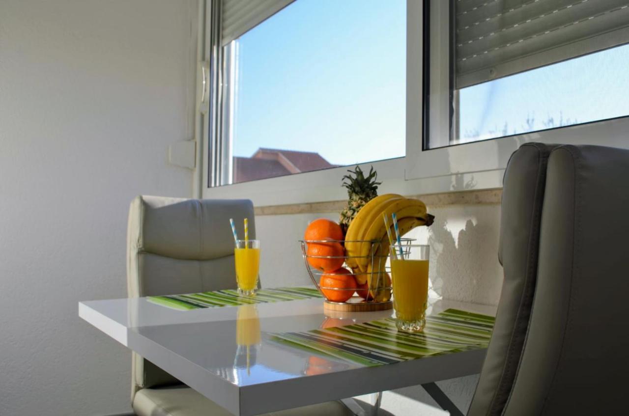 Mihaela Studio Apartmans 150M Near The Beach Kastela Dış mekan fotoğraf