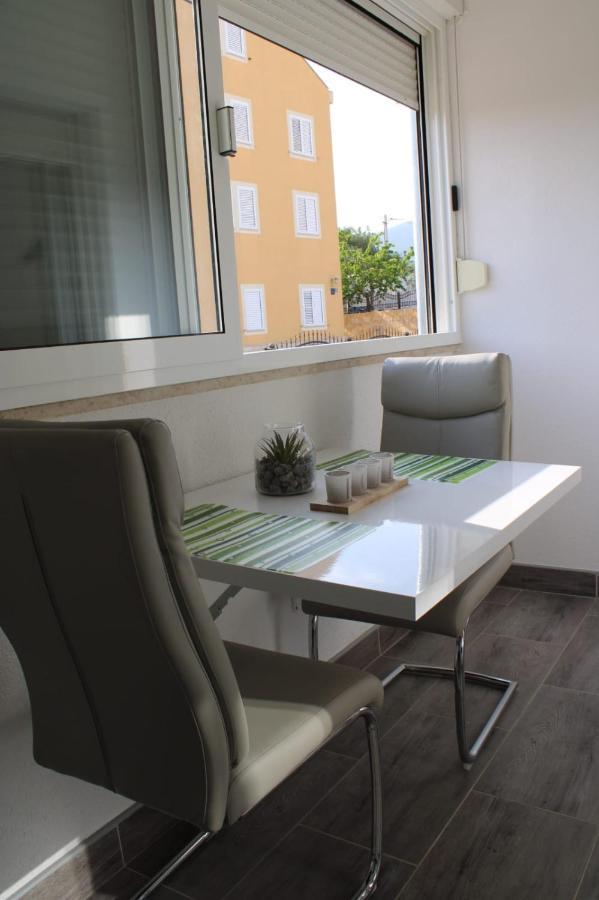 Mihaela Studio Apartmans 150M Near The Beach Kastela Dış mekan fotoğraf