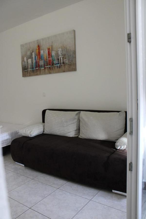 Mihaela Studio Apartmans 150M Near The Beach Kastela Dış mekan fotoğraf