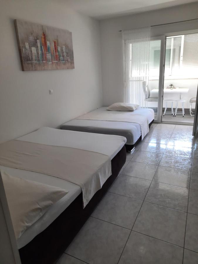 Mihaela Studio Apartmans 150M Near The Beach Kastela Dış mekan fotoğraf